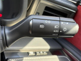 【オートライト(AUTO)】外の明るさをシステムが感知して、自動でヘッドライトが点灯します。ヘッドライトをつけ忘れを防ぐ便利機能です。