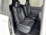ゆとりある広々とした車内空間は、ドライブを始め買い物やレジャーなど、幅広く活躍します。一人でもみんなとでもお出かけを楽しみましょう!