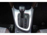 電気式無段変速機です。走行シーンにマッチした変則比で快適ドライブが出来ます♪