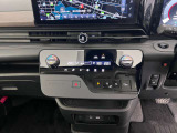 オートエアコンで快適な車内温度を演出してくれます!