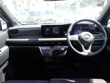 オリックス認定中古車は厳選した上質な車輌のみをお届け致します。全車にプロの職人による徹底した内外装の清掃、磨き上げております。