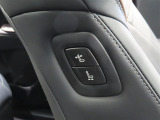 助手席肩口パワーシートスイッチ。運転席から助手席のスライド&リクライニング操作が可能です。