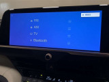 AM/FMチューナー、フルセグTV、Bluetooth接続、USB入力(動画・音楽再生/給電)、スマートフォン連携機能を標準装備!機能の詳細につきましては、展示店舗までお尋ねください。