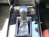アクセルペダルを踏み込む量や速さに応じて変速パターンをし、人馬一体の運転感覚を発揮してくれる6速オートマ!