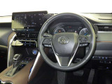 運転席まわりです。 各操作スイッチは使いやすい位置に配置されてます。