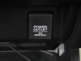 アクセサリーソケットは車内で電装品をご使用いただく際に便利な電源装備です。日常のちょっとした機器接続にも役立ちます。