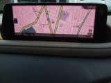 マツダコネクトの10.25インチワイドセンターディスプレイです。『Android Auto』『Apple CarPlay』や独自のコネクテッドサービスに対応したインターフェイスシステムです。