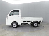 中古車の内外装の状態などをひと目で分かるよう、プロの検査員が実施した「車両検査証明書」をご用意しています。