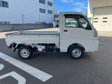 営業時間は10:00から18:30で、毎週月曜日と毎月第1日曜日(8月は除く)は定休日となっております。