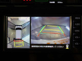 パノラミックビューモニター付きです。車両を上から見たような映像をモニター画面に表示。運転席からの目視では見にくい、車両周辺の状況をリアルタイムでしっかり確認できます。