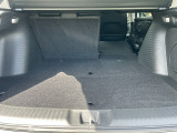 リアシートを使用しない時は倒せば更に広々ラゲッジスペースの出来上がりです、たくさんの荷物が積み込み可能です!