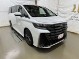 広々とした車内空間に優れた燃費性能。更にデザインも上質で人気のお車です!