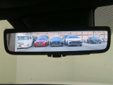 車両後方の視界をクリアに映し出す「デジタルインナーミラー」搭載です。