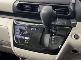 操作が簡単なシフトレバーですのでストレスなく運転が出来ますよ!