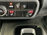 運転席/助手席シートヒーターで寒い日もすぐに温かくなり快適に過ごせます。2段階の温度調整が可能です