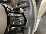 【アダプティブ・クルーズ・コントロール】予め設定した車速内でクルマが自動的に加減速。 前走車との適切な車間距離を維持しながら追従走行し、高速道路でのドライバーの疲労を軽減してくれる嬉しい機能付♪