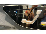ボディコーティングやウィンドウフィルムの貼り付けなどもお任せ下さい。カーディテーリング専門の職人が、丁寧に施工させて頂きます。