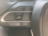 ■ステアリングスイッチ■ハンドル手元でオーディオの操作が簡単に出来ます。運転中でもナビまで手を伸ばさずに操作が出来て安心です。