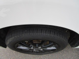 実車はアルミホイール組みの夏用タイヤを装着しています。