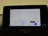 ディスプレイオーディオ搭載 ナビとしての機能はもちろん、お手持ちのスマホと連携しスマホ内の音楽を聴いたり、メッセージの受信等色々な事が出来ます