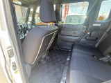 自社認証工場を完備しておりますので、納車前の車検・整備や、アフターメンテナスもばっちりですので、安心して当社にお任せ下さい。また、当社にて車輌ご成約のお客様はオイル交換永久無料のサービス付きです!