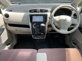 インパネ周りはこのように機能的にまとまっています。もちろんクリーニング済みで、室内もキレイです。