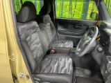 運転席シート廻りは使用感も少なく、良好な状態となっています。丁寧に使われていたことがよくわかりますね。