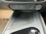 ワイヤレス充電器 USBソケット2個