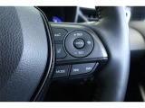 【レーダークルーズコントロール】アクセルペダルを踏まなくても、車間制御モードでは、先行車の車速変化に合わせた追従走行を行い、自動的に加速・減速・停止をします。