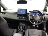 オシャレなインテリアで運転する気分も盛り上がりますよね^^