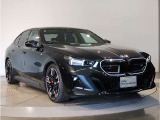 【BMWの伝統-2】時代を超える美しさ。磨き抜かれたエアロダイナミクスが瞳を奪う。一目で伝わるスポーティーなプロポーションは、BMWの走行性能を生み出すのに欠かせない要因の一つです。