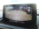 バックカメラを装備。駐車場などでの取り回しもスムーズに行っていただけます。