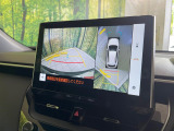 【パノラミックビューモニター】専用のカメラにより、上から見下ろしたような視点で360度クルマの周囲を確認することができます☆死角部分も確認しやすく、狭い場所での切り返しや駐車もスムーズに行えます。