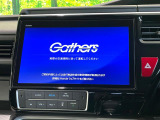 【10型純正ナビ】人気の純正ナビを装備しております。ナビの使いやすさはもちろん、オーディオ機能も充実!キャンプや旅行はもちろん、通勤や買い物など普段のドライブも楽しくなるはず♪