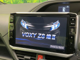 【BIG-X11インチナビ】人気の大画面BIG-Xナビを装備。専用設計で車内の雰囲気にマッチ!ナビ利用時のマップ表示は見やすく、テレビやDVDは臨場感がアップ!いつものドライブがグッと楽しくなります♪