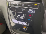 【オートエアコン】一度お好みの温度に設定すれば、車内の温度を検知し風量や温度を自動で調整。暑い&hellip;寒い&hellip;と何度もスイッチ操作をする必要はありません。快適な車内空間には必須の機能ですね♪