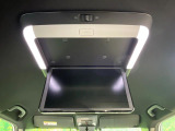 【15.6型フリップダウン】大画面モニターで後席でもエンタメをお楽しみいただけます。家族や友人とお出かけする機会が多い方に大人気です♪