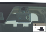 ドライブレコーダー(TZ-DR210)装備してます。フロントとリヤーのカメラで録画しているので万が一の時の記録で安心です。