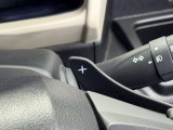 ステアリングの右側裏面に装備されたパドルシフト。シフトアップ(変速)操作が指先で行えるため、マニュアル感覚のスムーズな加速を楽しむことができ、快適なドライブをサポートします。