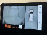 【フロントカメラ】運転席に座った状態で死角になりやすいクルマの前の様子まで確認でき安全ですね♪