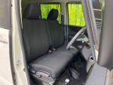 運転席シート廻りは使用感も少なく、良好な状態となっています。丁寧に使われていたことがよくわかりますね。
