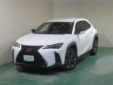 レクサス特有の「スピンドルグリル」、精緻に構成されたエレガントなデザインです。