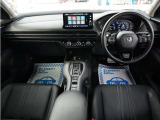 とても握りやすいステアリング!運転手の気持ちがそのまま伝わるかのような反応をしてくれます!小物入れや各ボタンの配置にこだわり、とても使いやすいです !視認性も良好なのでロングドライブもお任せ下さい!