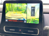 【パノラミックビューモニター】専用のカメラにより、上から見下ろしたような視点で360度クルマの周囲を確認することができます☆死角部分も確認しやすく、狭い場所での切り返しや駐車もスムーズに行えます。