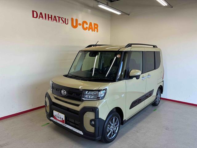 タント ファンクロス 4WD 