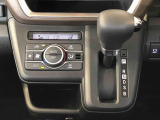 温度を設定すれば、自動で車内の温度管理をしてくれる優れものです♪ATミッションで運転楽々