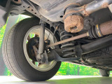 お車を安心してお乗りいただく為には、足回りの定期点検が欠かせません。サービスサポート(有償保証)では無料点検もご提供しており、安心のカーライフをお過ごしいただけるサポート体制が整っています。