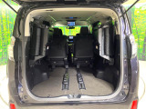 普段のお買い物や通勤、送迎等に十分な荷室スペースを確保しております。セカンドシートを倒すと、大きな荷物の積載も可能です♪