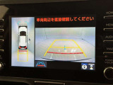 バックモニター付なので後退時に後方が見えるので安心。 車は構造上、死角がたくさんなので万が一を考えると必須ですね。 あくまで補助の為の装備、バックは目視で確認する事が重要ですよ。