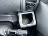 運転席側のドリンクホルダーです!